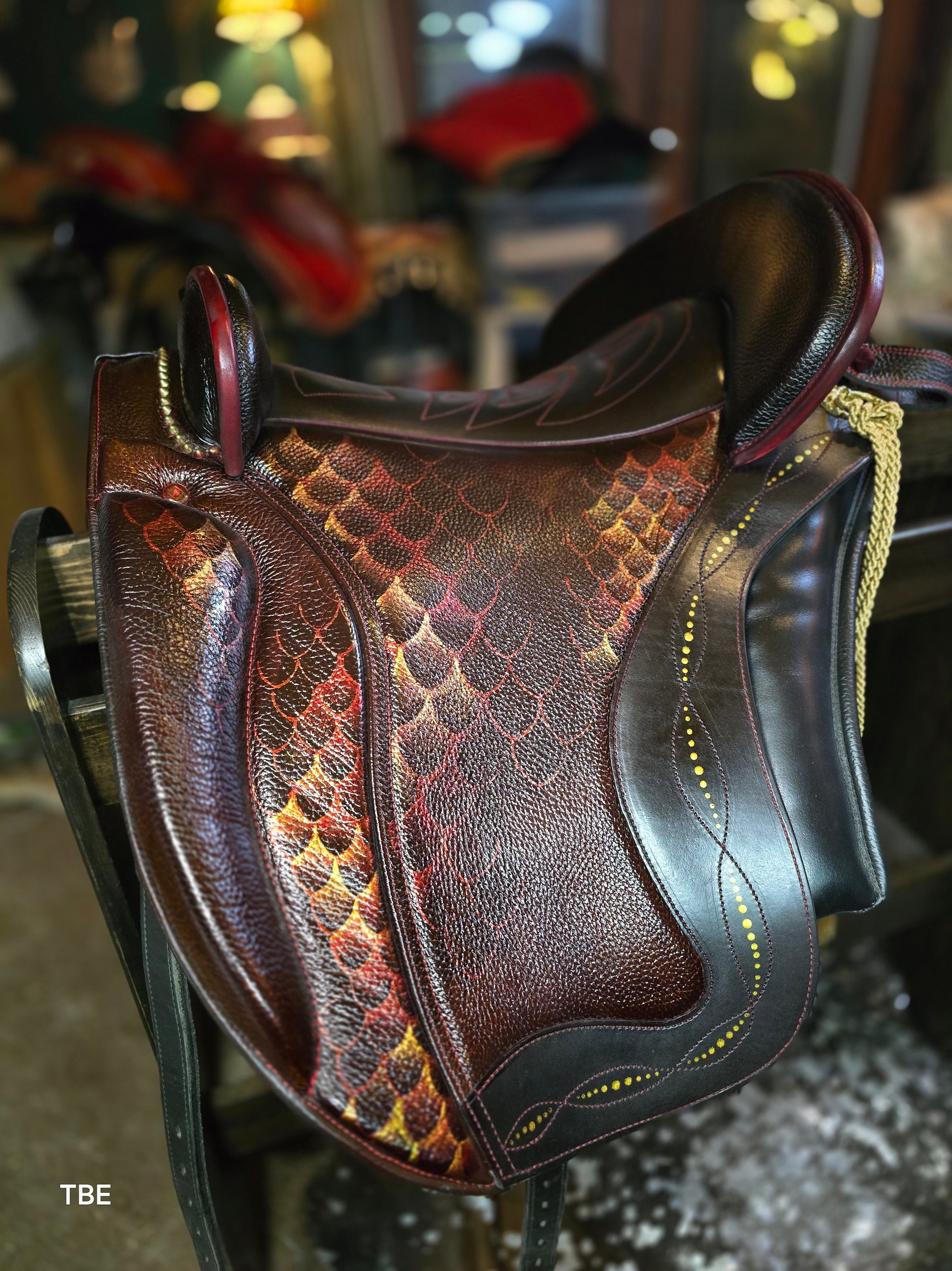 18" Demo Burgundy & Bronze Dragon Ludomar Saddle