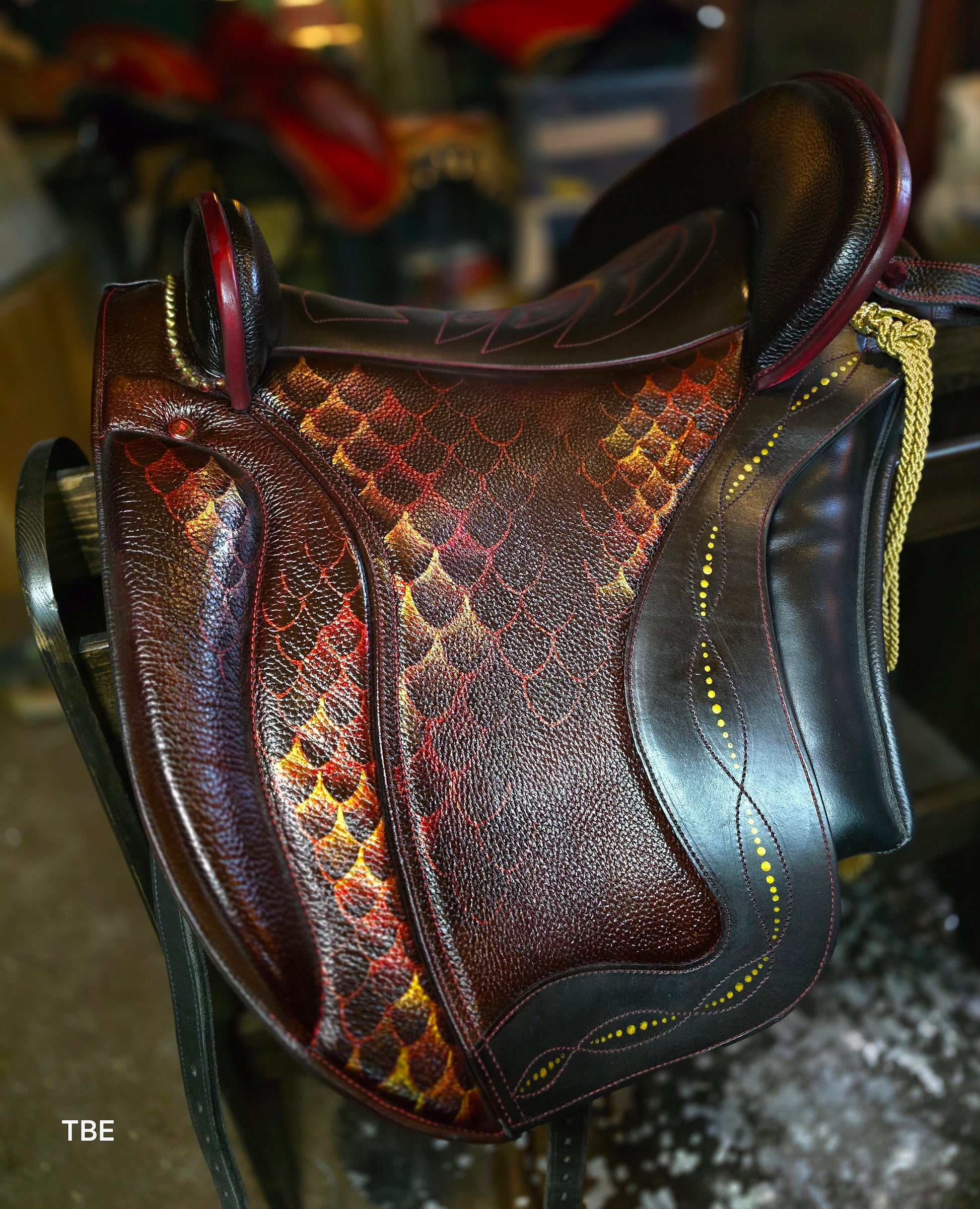 18" Demo Burgundy & Bronze Dragon Ludomar Saddle