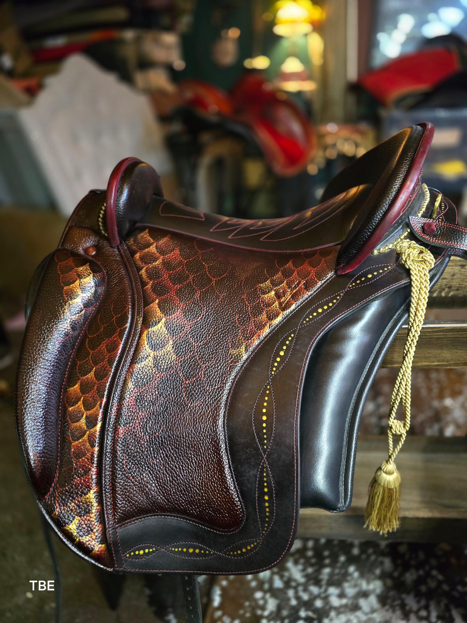 18" Demo Burgundy & Bronze Dragon Ludomar Saddle
