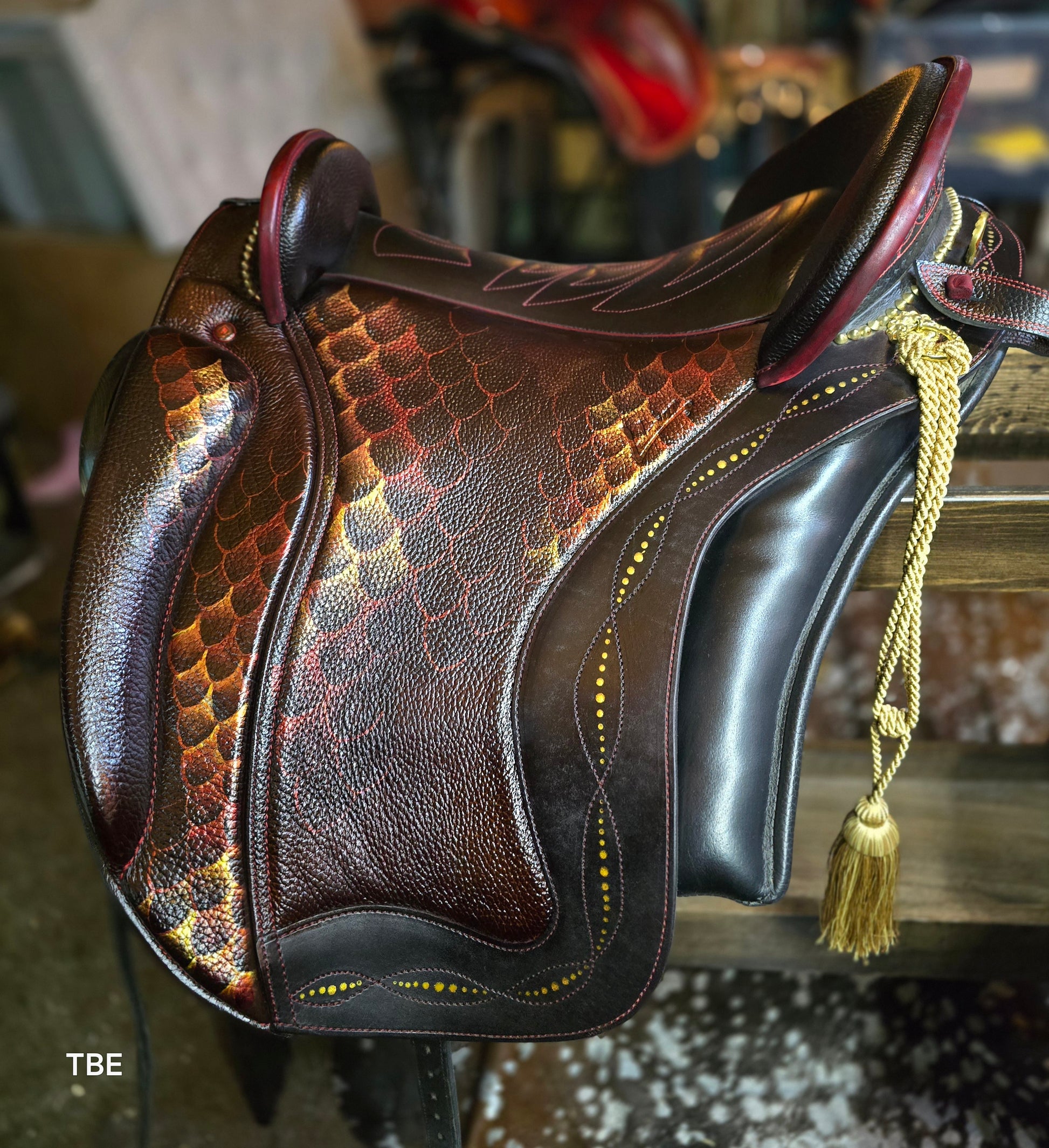 18" Demo Burgundy & Bronze Dragon Ludomar Saddle