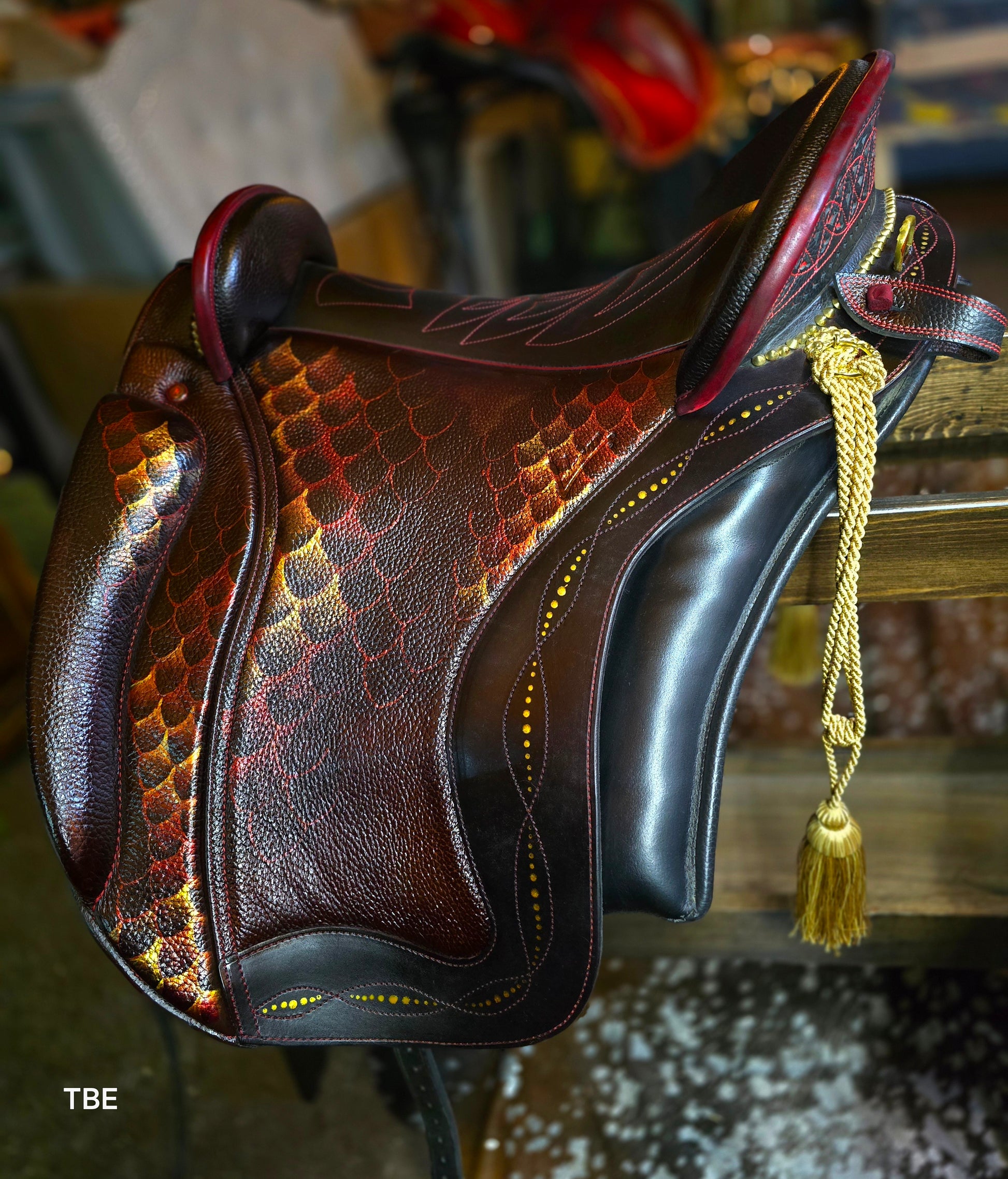 18" Demo Burgundy & Bronze Dragon Ludomar Saddle