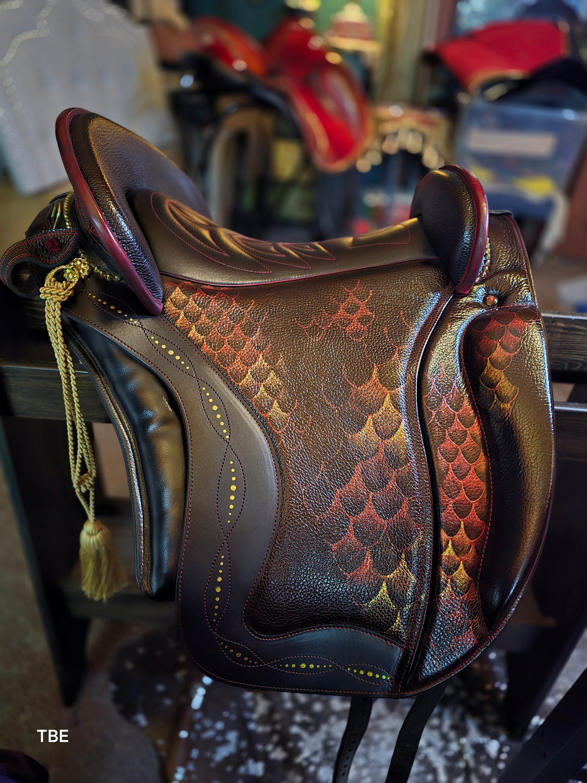 18" Demo Burgundy & Bronze Dragon Ludomar Saddle