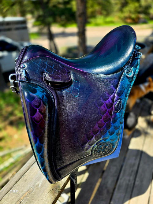 18" Demo Dragon Glass Ludomar Saddle